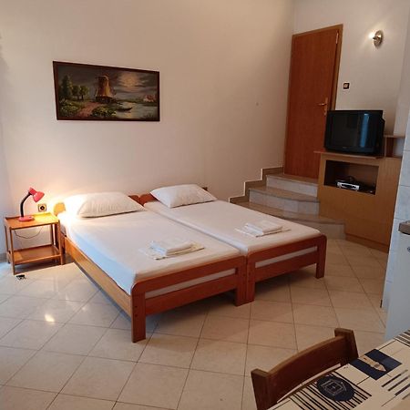 The Blue House Apartment Vinkuran Ngoại thất bức ảnh